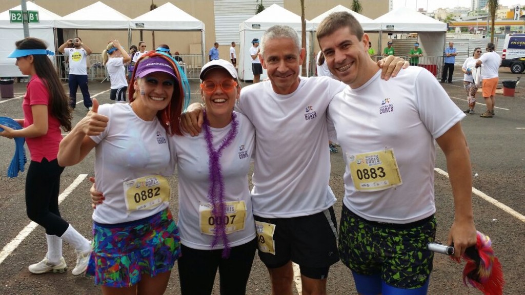 Com o casal querido Andrea e Ricardo Carrara, que também corre junto!